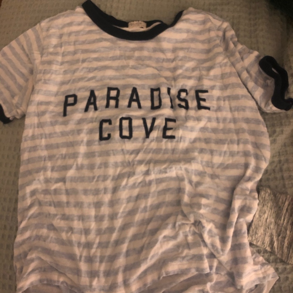 brandy melville paradise cove t shirt